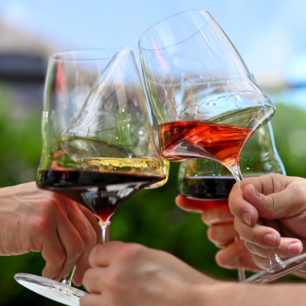 Hirsch Vineyards tasting room event wine glasses